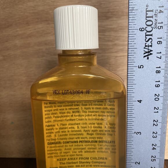 Weiman Candle Wax Remover 8 fl oz Furniture Carpet Tablecloths Fabrics - Picture 3 of 5